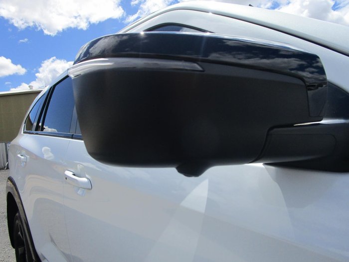 2025 Isuzu MU-X X-TERRAIN