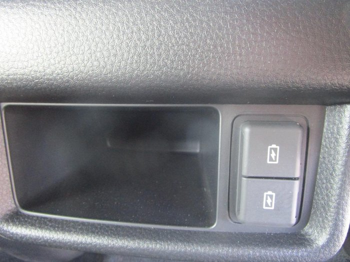 2025 Isuzu MU-X X-TERRAIN