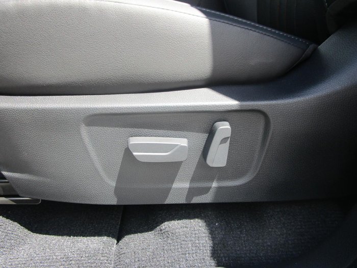 2025 Isuzu MU-X X-TERRAIN