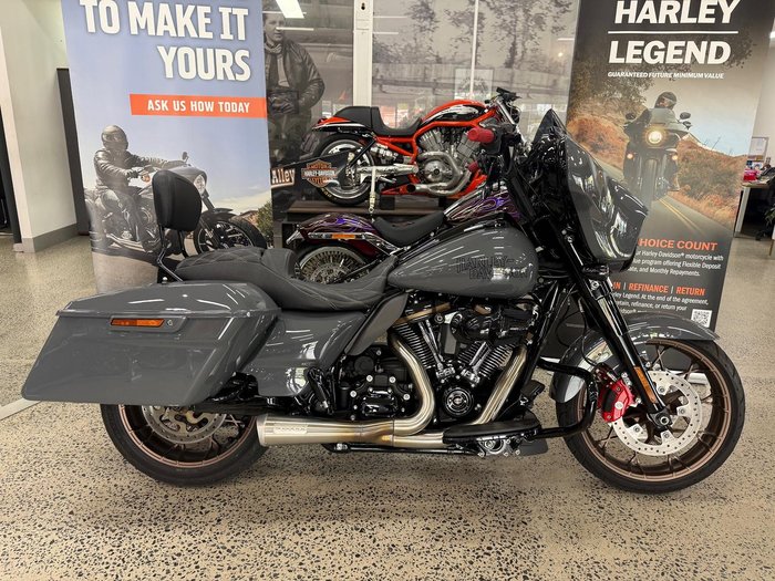 2022 Harley-Davidson Street Glide ST 117 (FLHXST) Touring Grey