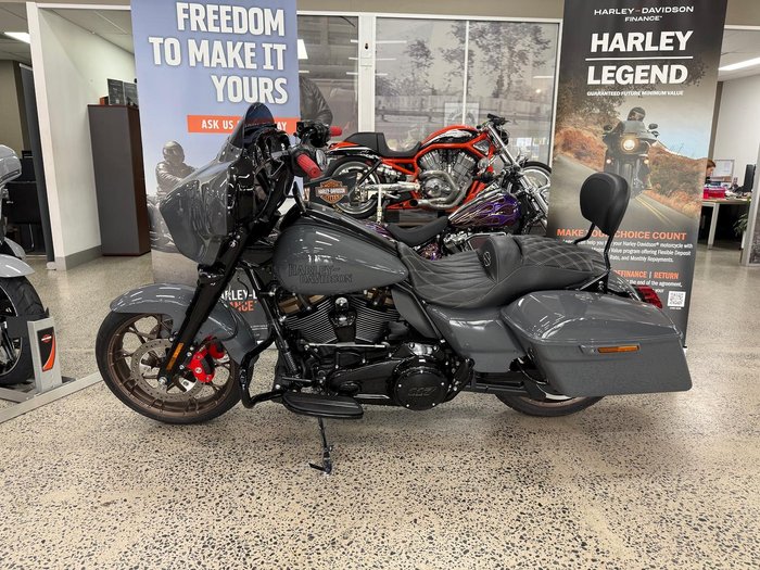 2022 Harley-Davidson Street Glide ST 117 (FLHXST) Touring Grey
