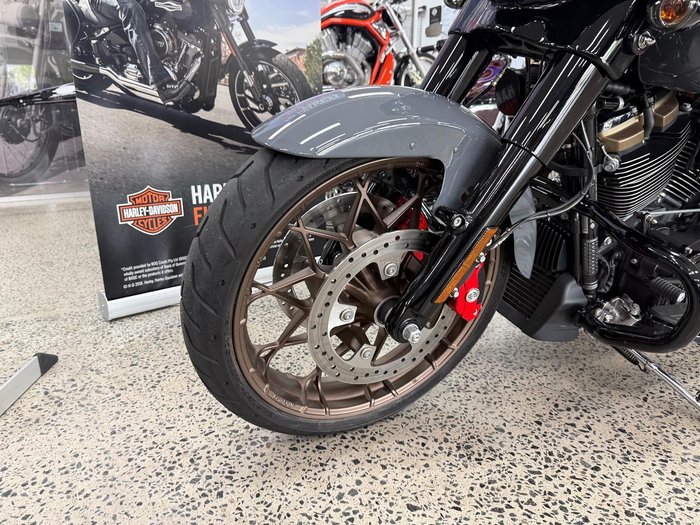 2022 Harley-Davidson Street Glide ST 117 (FLHXST) Touring Grey