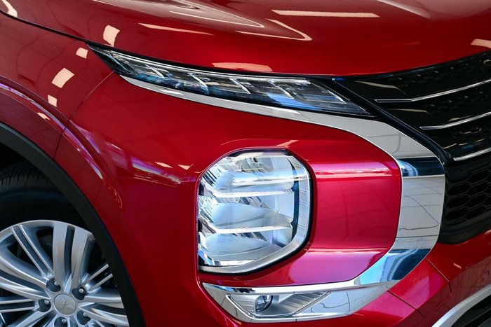 2025 Mitsubishi Outlander LS