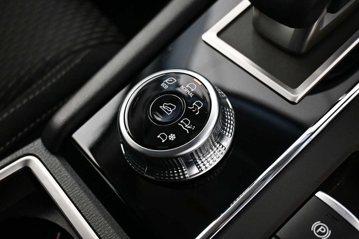 2025 Mitsubishi Outlander LS