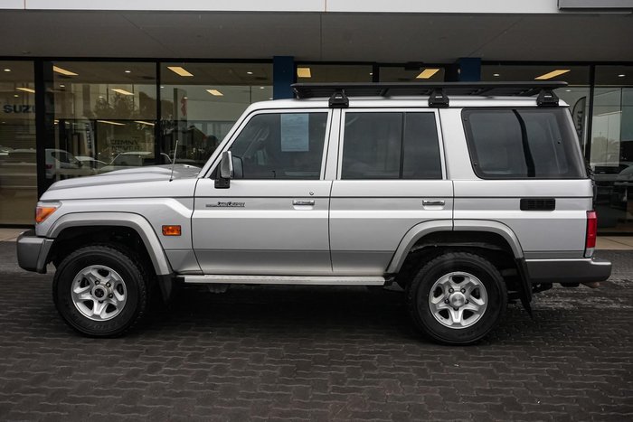 2023 Toyota Landcruiser GXL