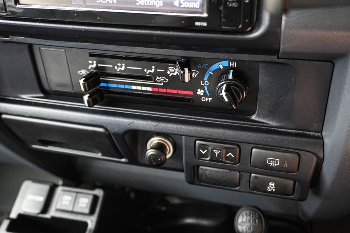 2023 Toyota Landcruiser GXL