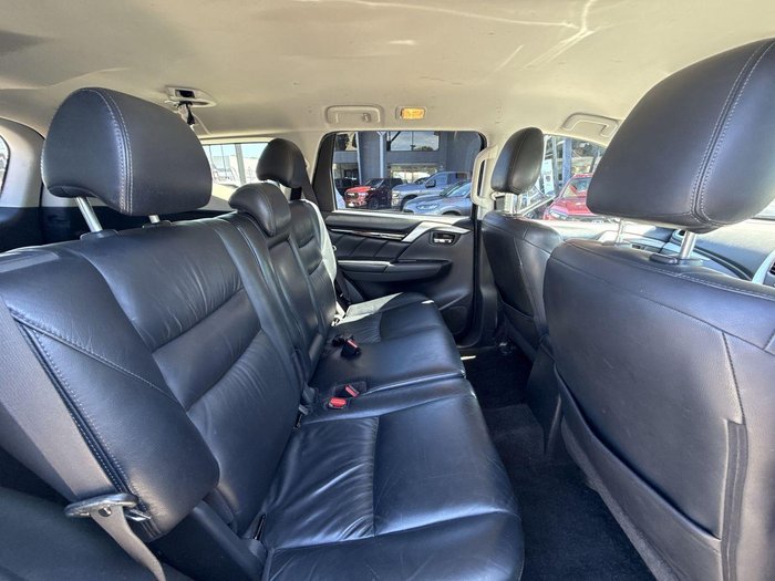 2016 Mitsubishi Pajero Sport GLS