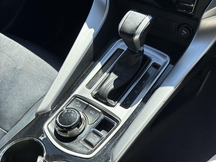 2016 Mitsubishi Pajero Sport GLS