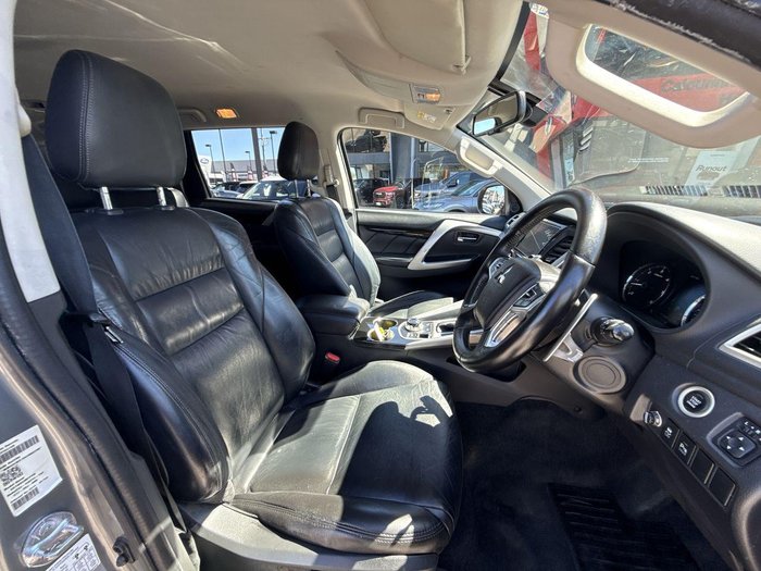 2016 Mitsubishi Pajero Sport GLS