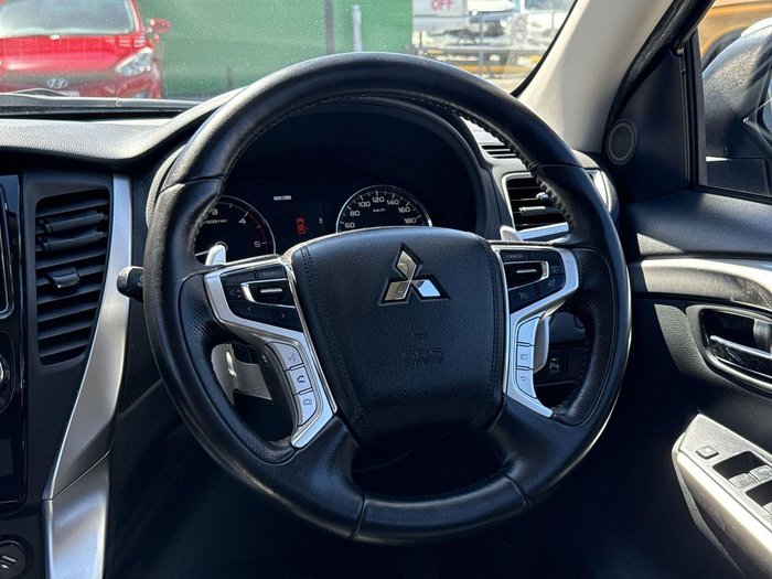 2016 Mitsubishi Pajero Sport GLS