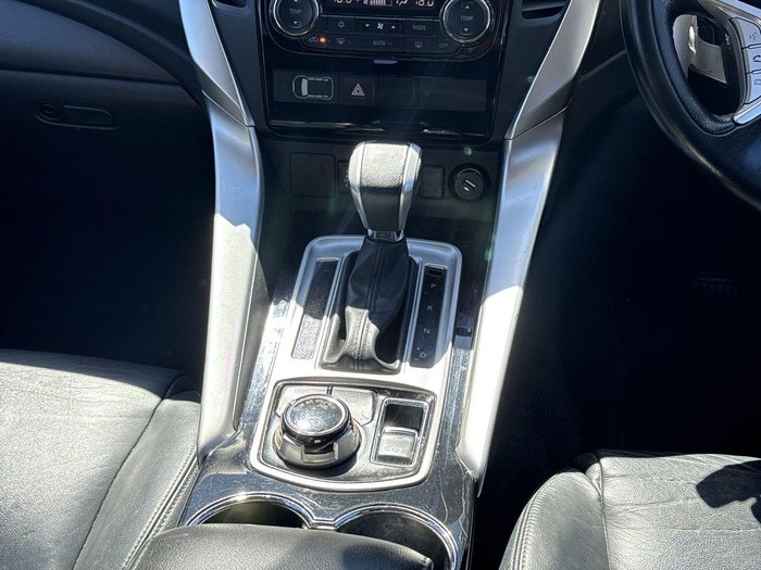 2016 Mitsubishi Pajero Sport GLS