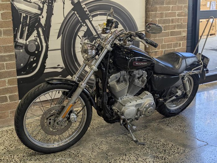 2008 Harley-Davidson Sportster 883 Custom (XL883C) Sportster Black