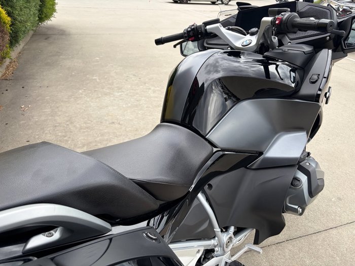 2023 BMW Motorrad R 1250 RT Black