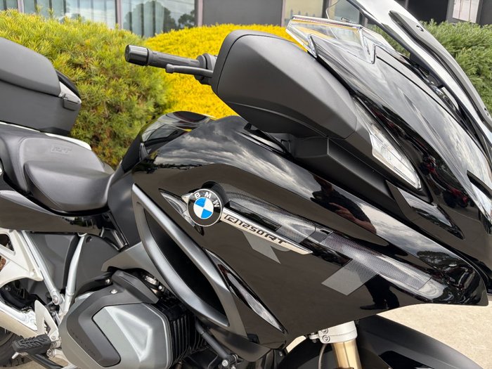 2023 BMW Motorrad R 1250 RT Black