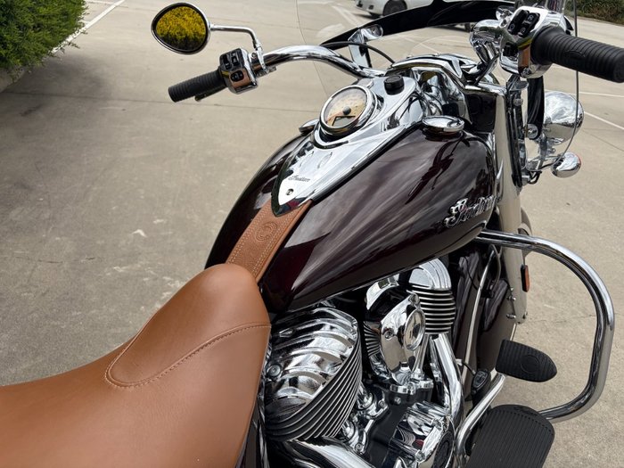 2021 Indian CHIEF VINTAGE CRIMSON METALLIC TOURER Maroon