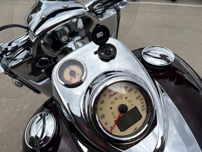 2021 Indian CHIEF VINTAGE CRIMSON METALLIC TOURER Maroon