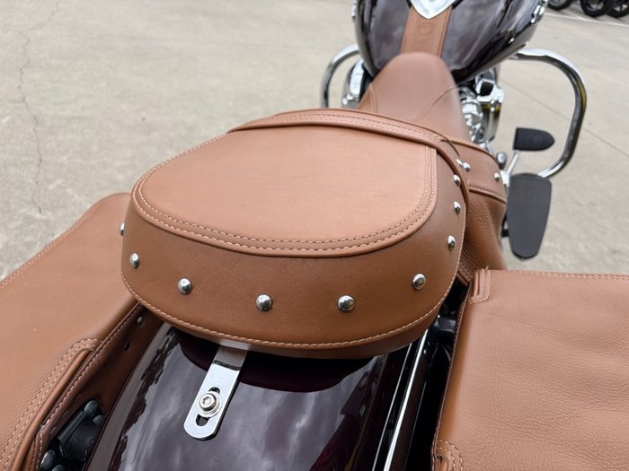 2021 Indian CHIEF VINTAGE CRIMSON METALLIC TOURER Maroon