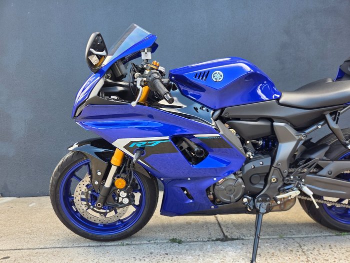 2025 Yamaha YZF-R7LA