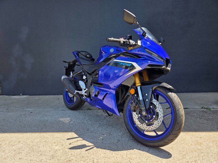 2025 Yamaha YZF-R3