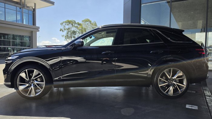 2025 Genesis GV70 2.5T SIGNATURE