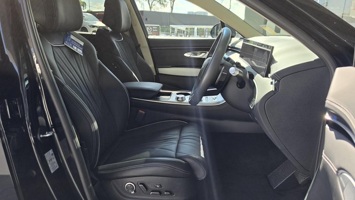 2025 Genesis GV70 2.5T SIGNATURE