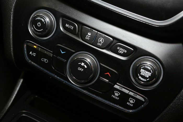 2019 Jeep Cherokee Sport