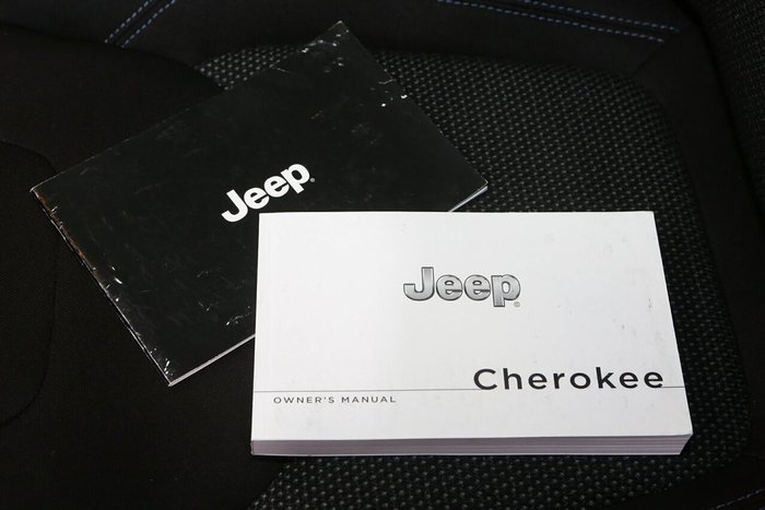 2019 Jeep Cherokee Sport