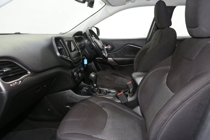 2019 Jeep Cherokee Sport