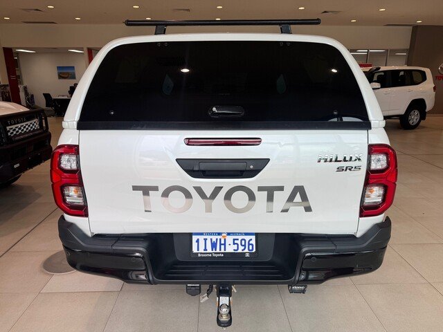 2024 Toyota Hilux 4x4 2.8L Dsl D/C 6AT SR5 48V