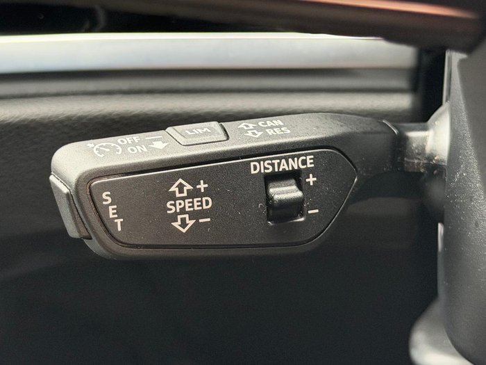 2024 Audi Q3 35 TFSI S line