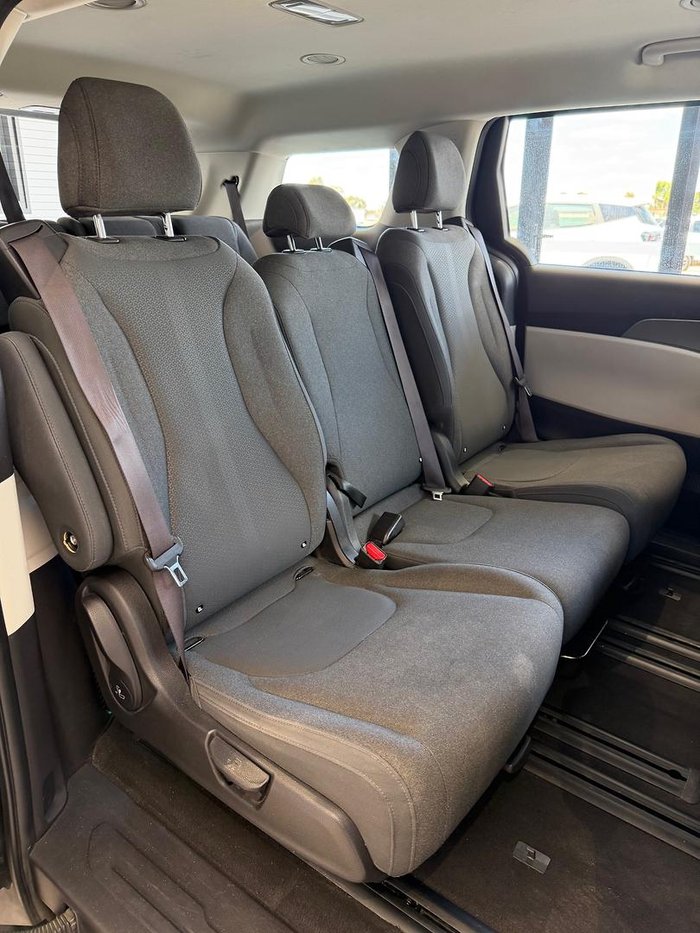 2022 Kia Carnival S