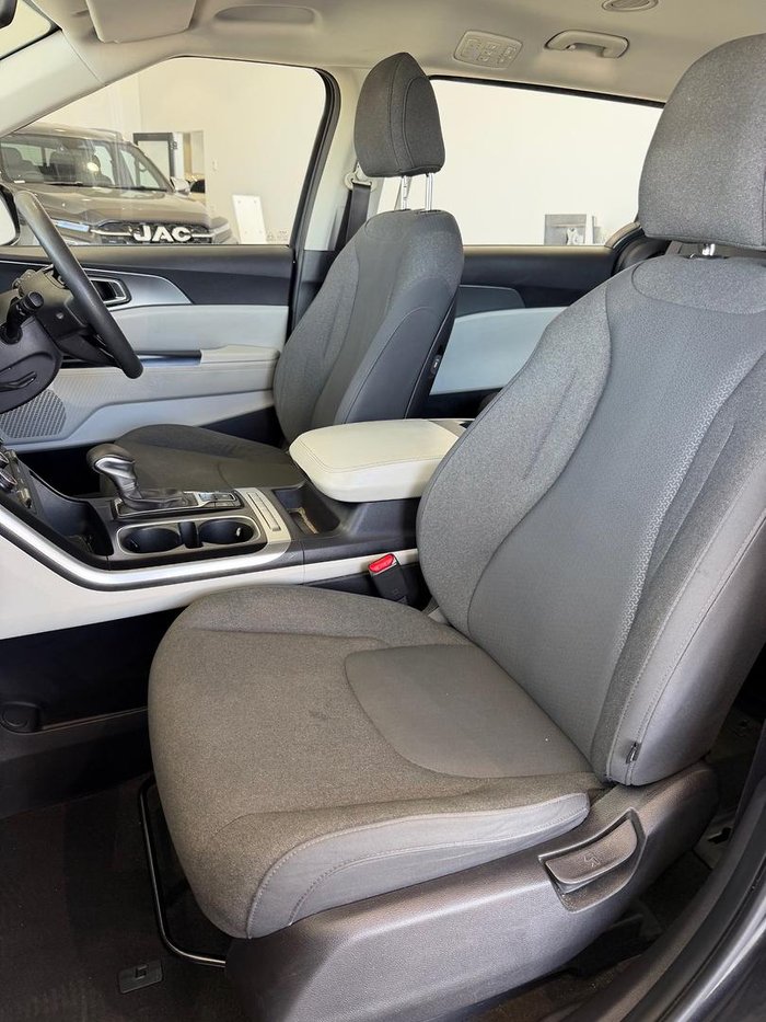 2022 Kia Carnival S