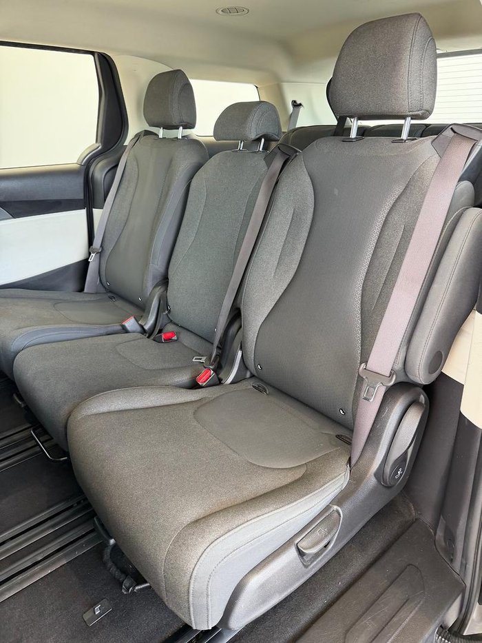 2022 Kia Carnival S
