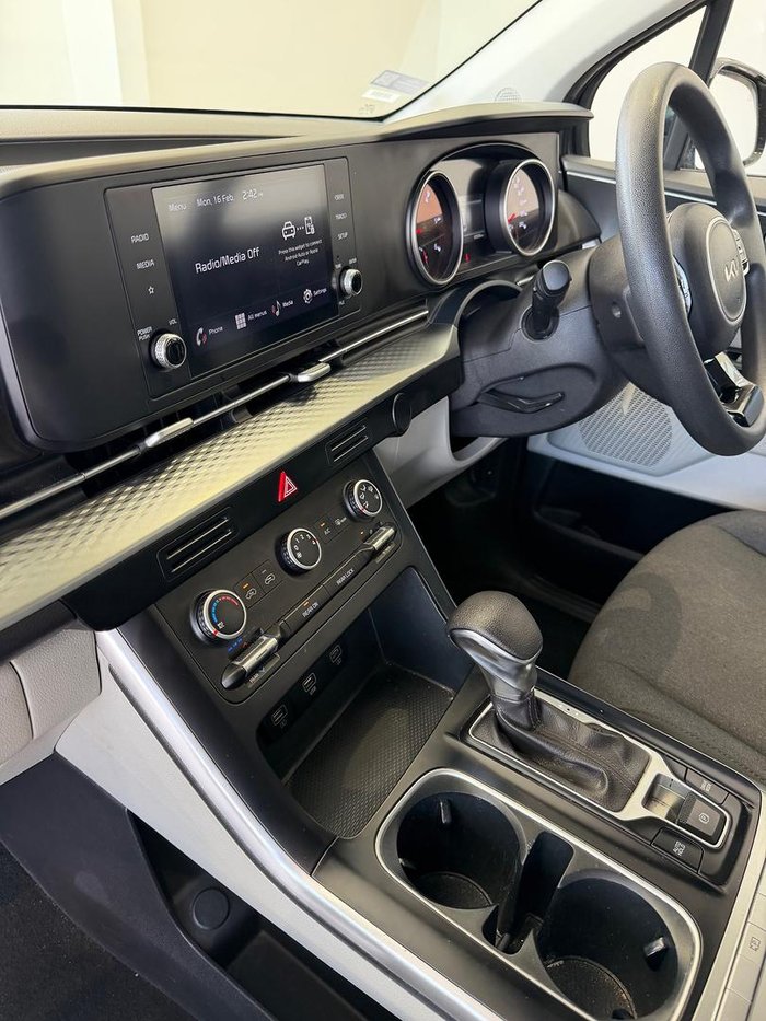 2022 Kia Carnival S