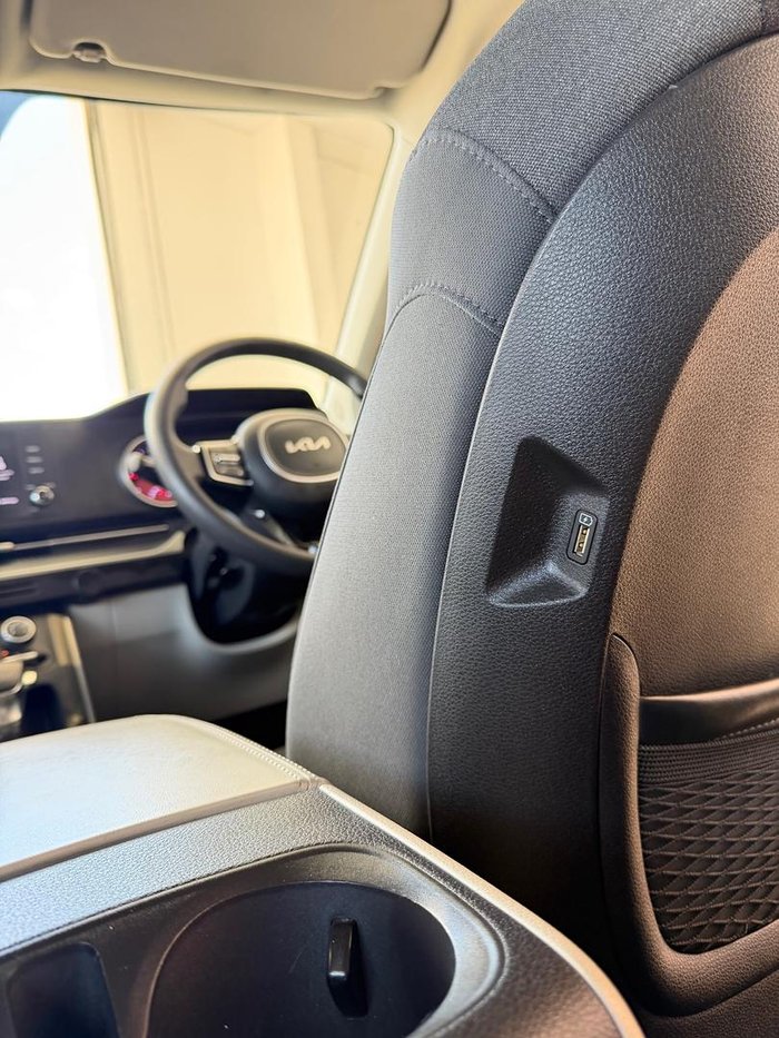 2022 Kia Carnival S