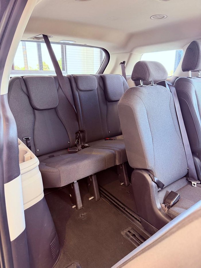 2022 Kia Carnival S