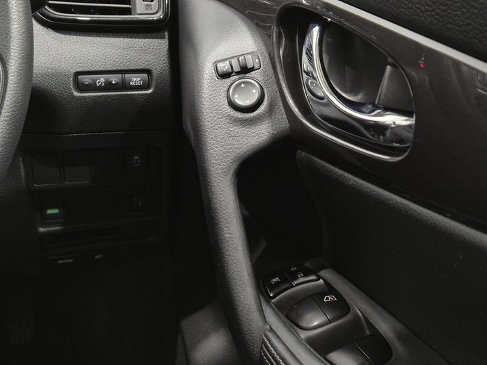 2019 Nissan X-TRAIL ST