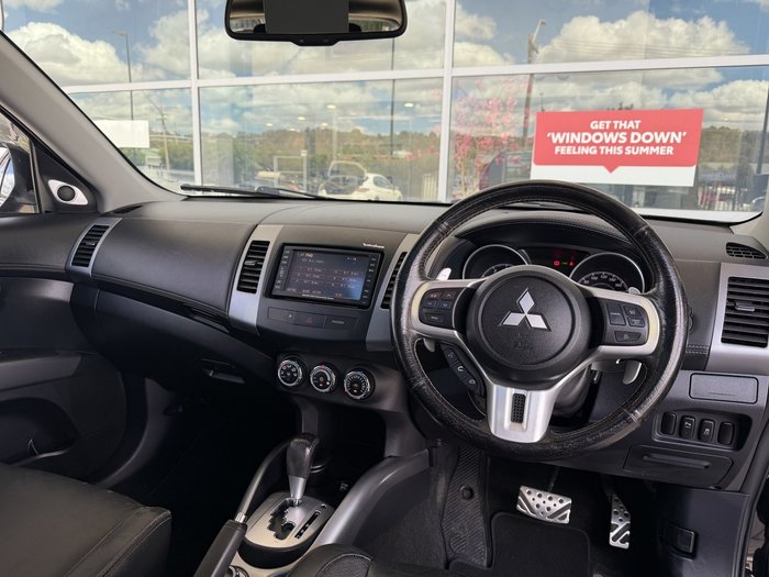 2011 Mitsubishi Outlander VR-X