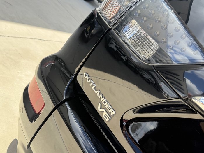 2011 Mitsubishi Outlander VR-X