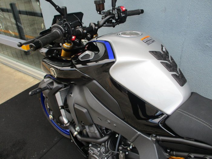 2025 Yamaha MT-10SP BLACK/SILVER