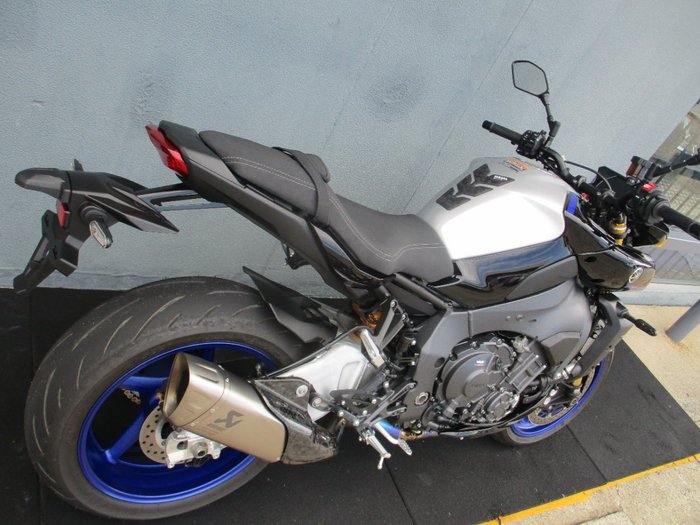2025 Yamaha MT-10SP BLACK/SILVER