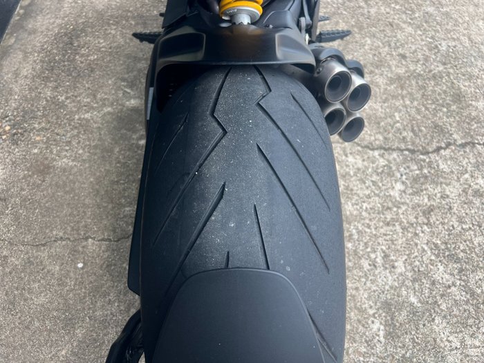 2023 DUCATI DIAVEL V4 RED
