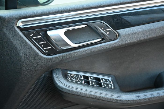 2018 Porsche Macan S