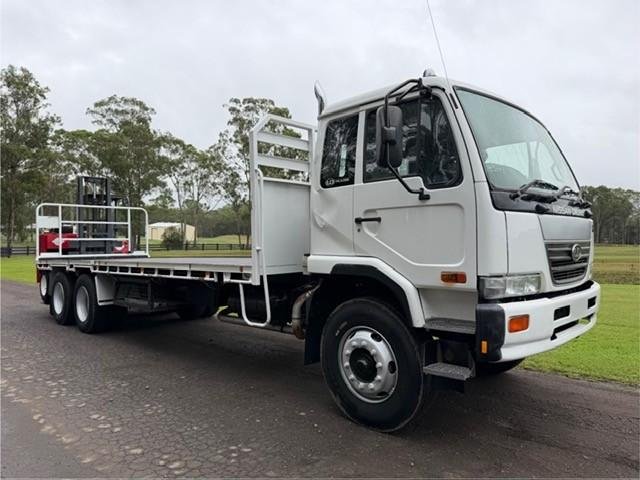 2007 Nissan Ud With 12 Pallet Tray, Pre Emission, 9 Speed Synchro,