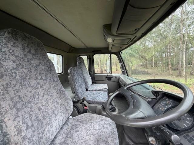 2007 Nissan Ud With 12 Pallet Tray, Pre Emission, 9 Speed Synchro,