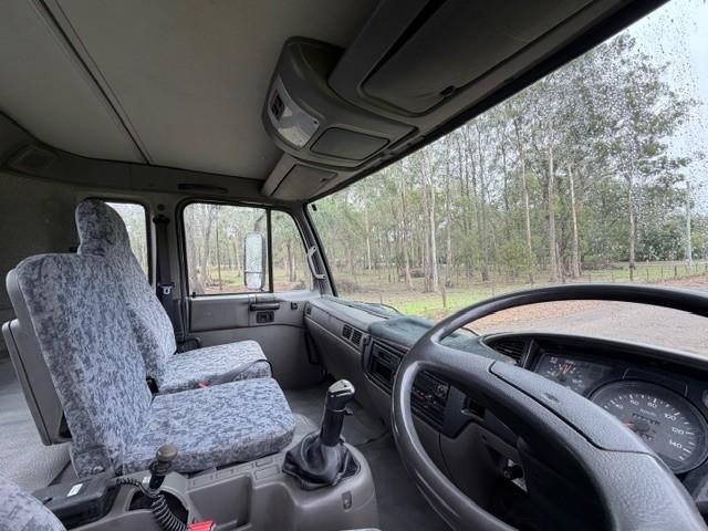 2007 Nissan Ud With 12 Pallet Tray, Pre Emission, 9 Speed Synchro,