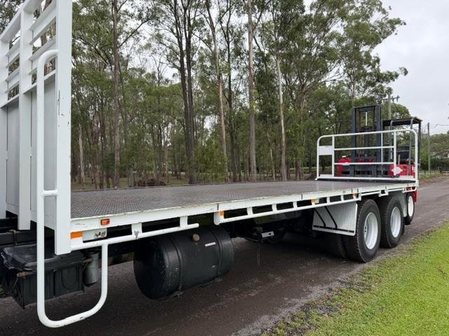 2007 Nissan Ud With 12 Pallet Tray, Pre Emission, 9 Speed Synchro,