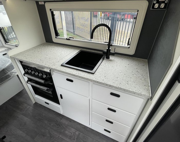 2026 JB Caravans Dirt Road Xtreme (17'10)