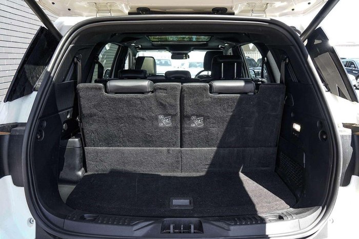 2024 Ford Everest Platinum