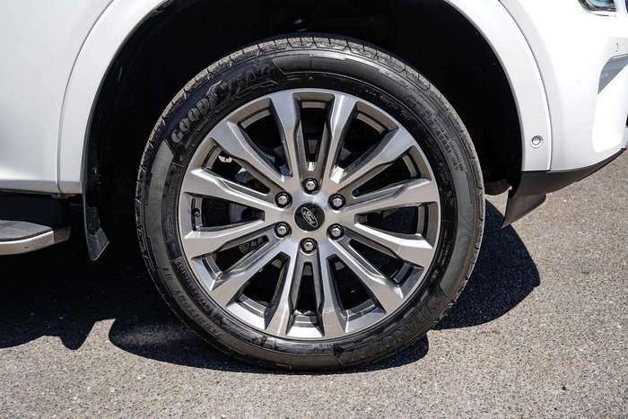 2024 Ford Everest Platinum